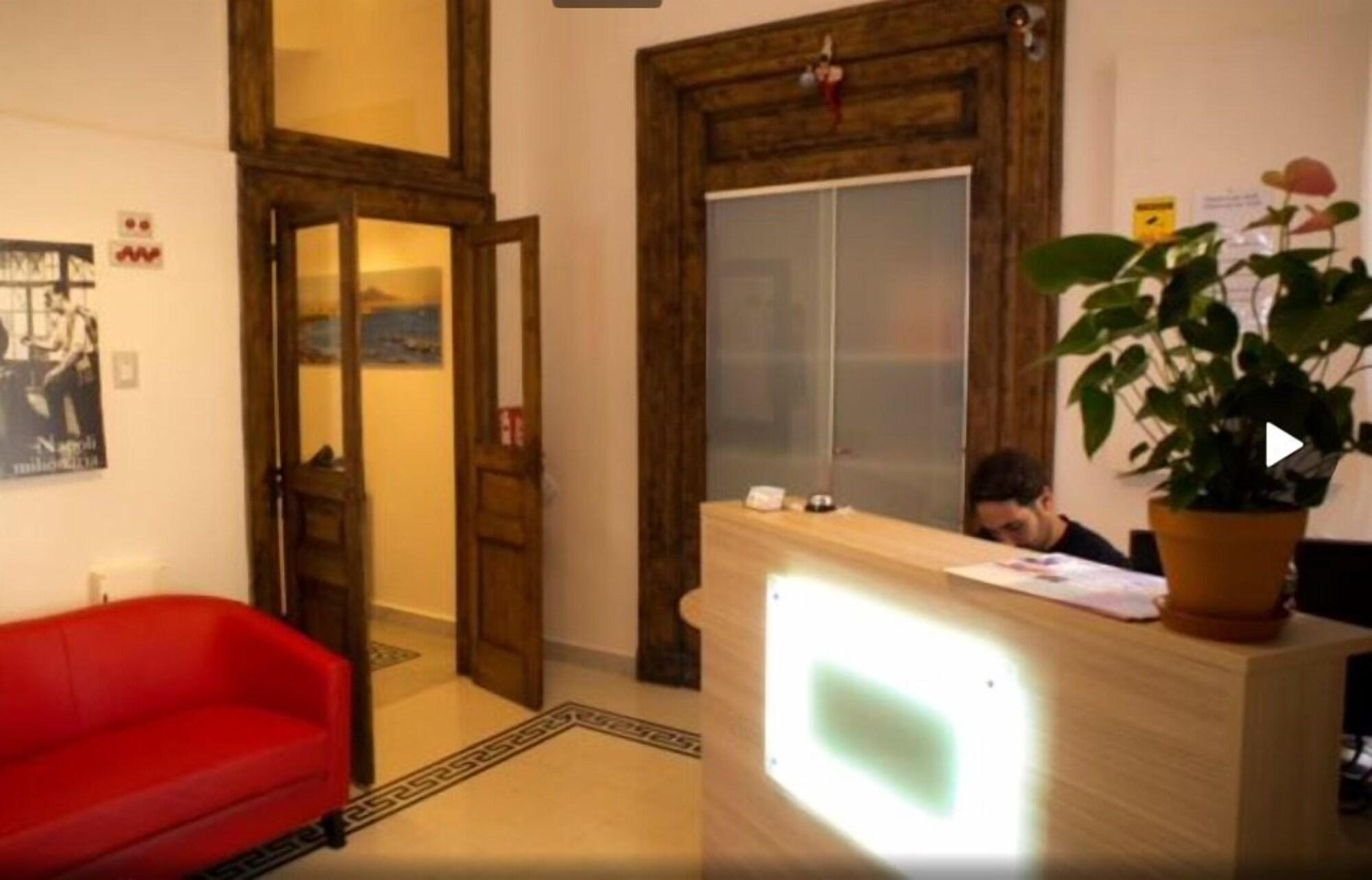 Vista Lobby B&B Napolimilionaria