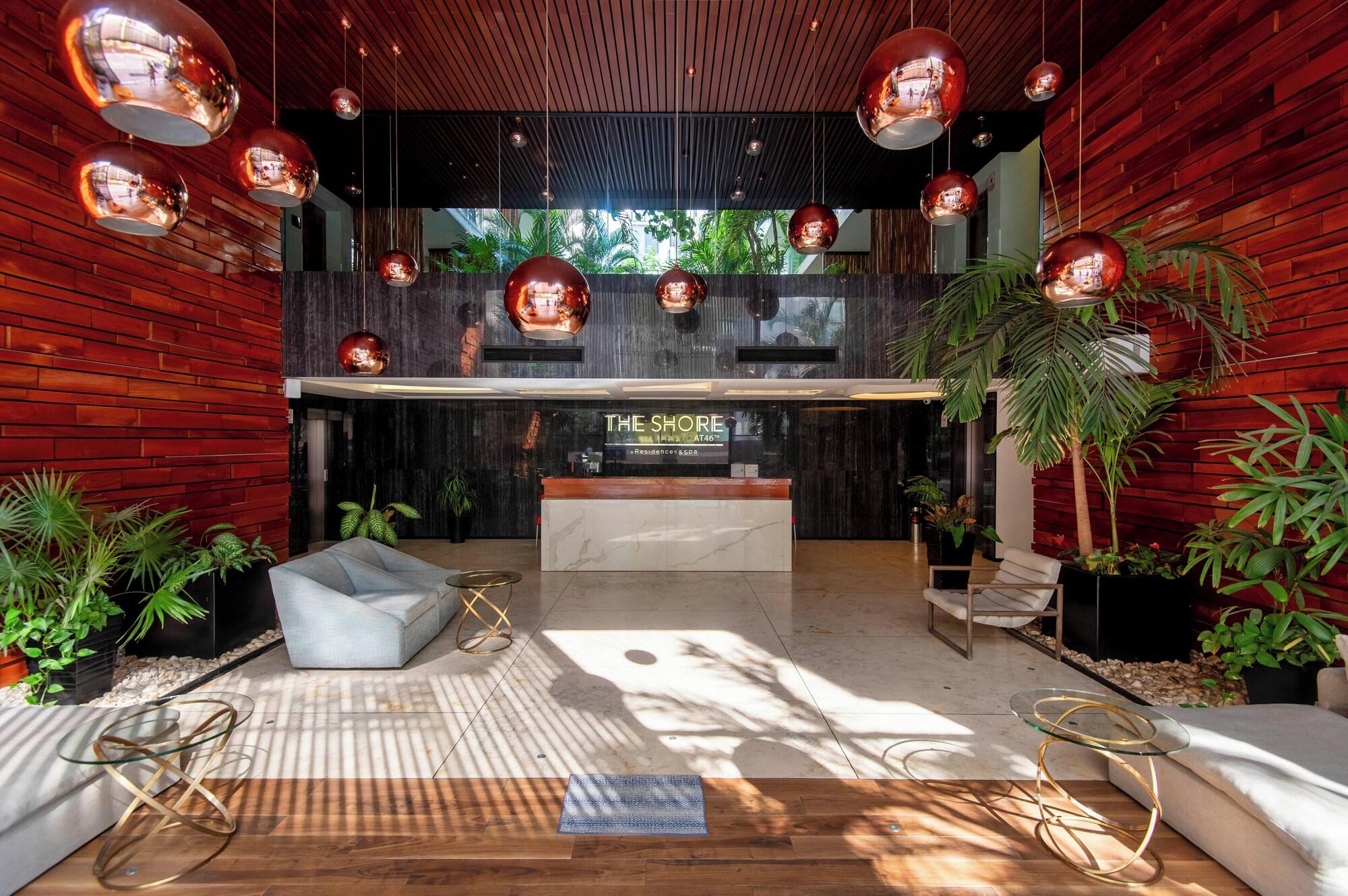 Vista Lobby The Shore - Comfort & Rooftop Pool