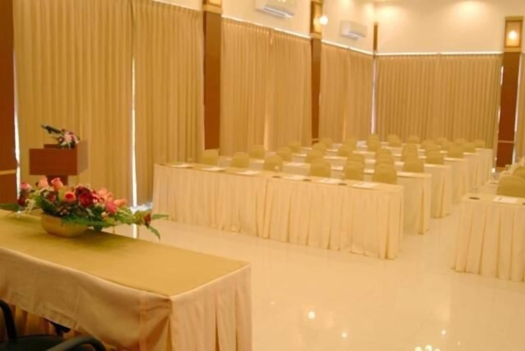 Sala de Reuniones Tonwa Resort Hotel