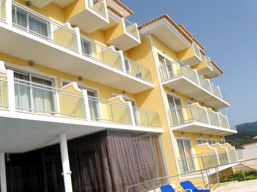 Vista Exterior Hotel Apartamentos Baia Brava