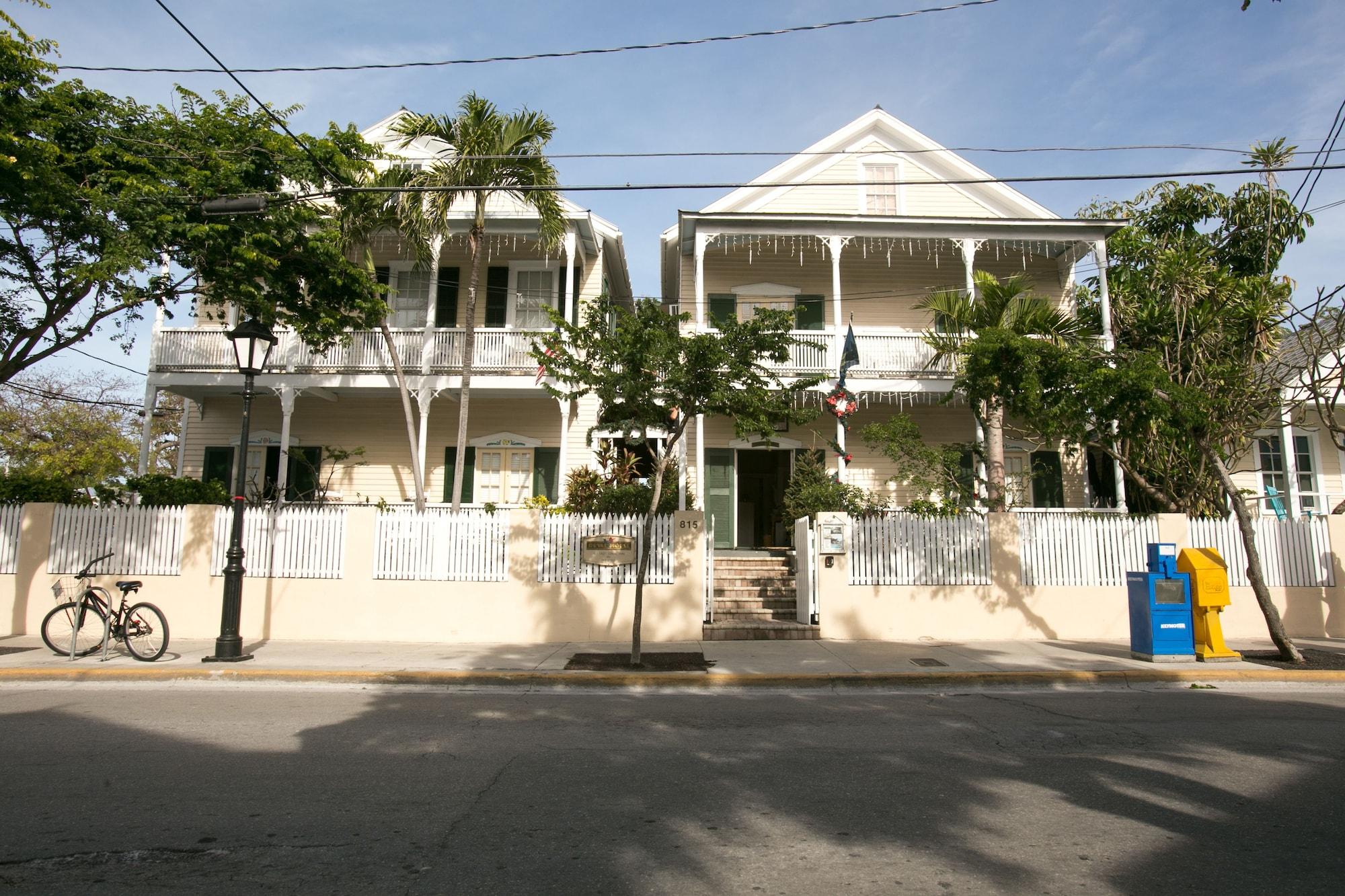 Vista Exterior Duval House