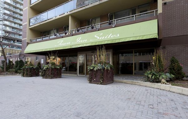 Town Inn Suites Hotel