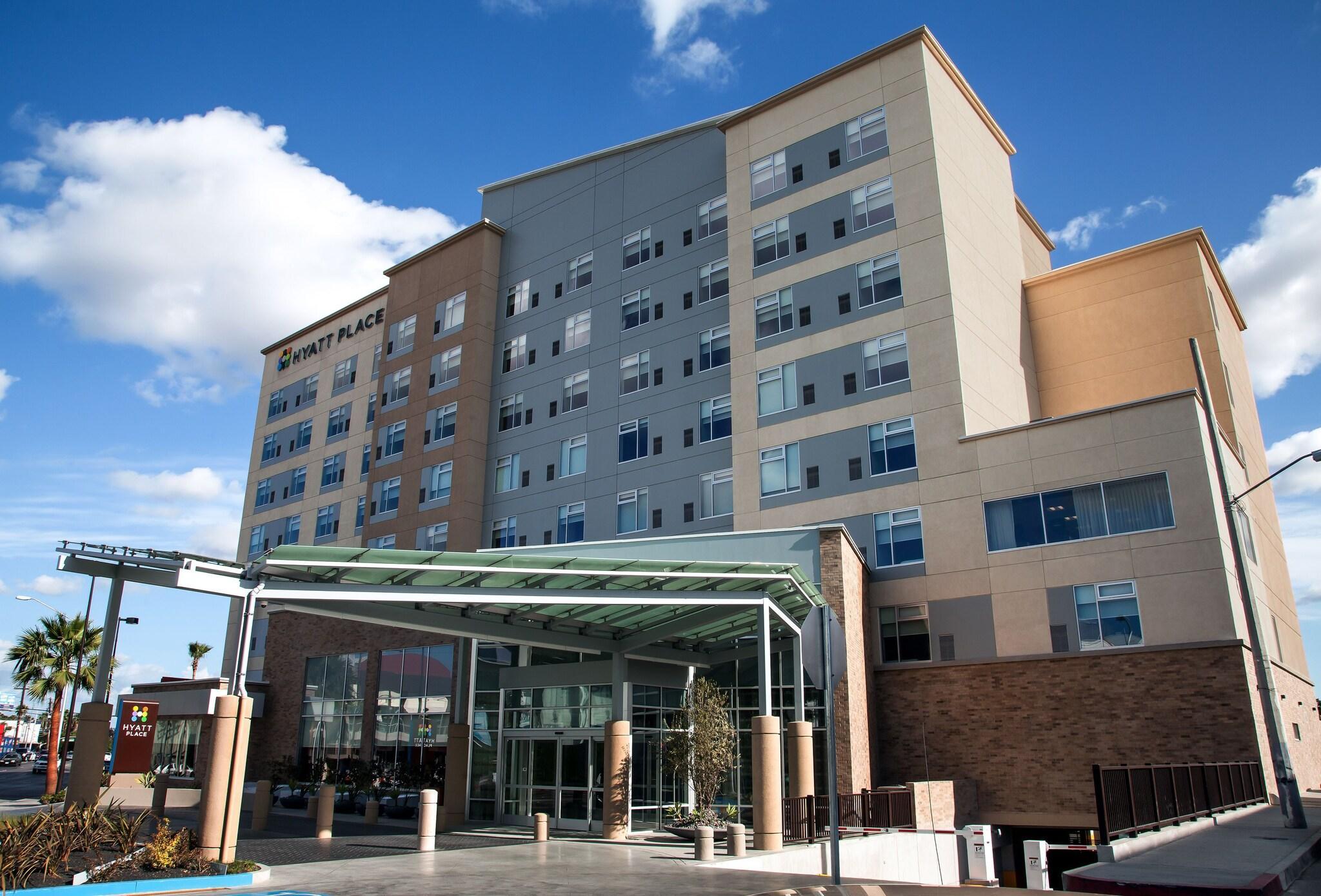 Vista Exterior Hyatt Place Tijuana