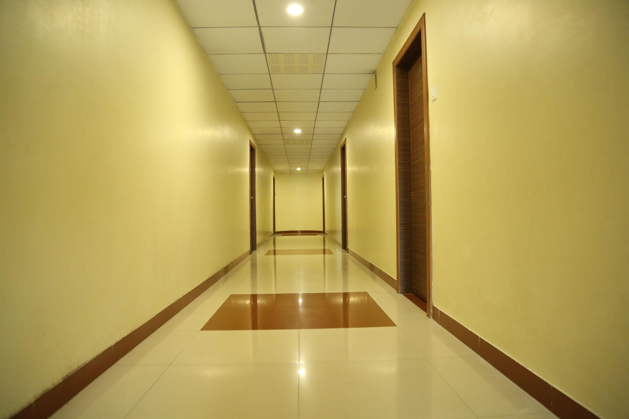 Vista Lobby Hotel Indralok