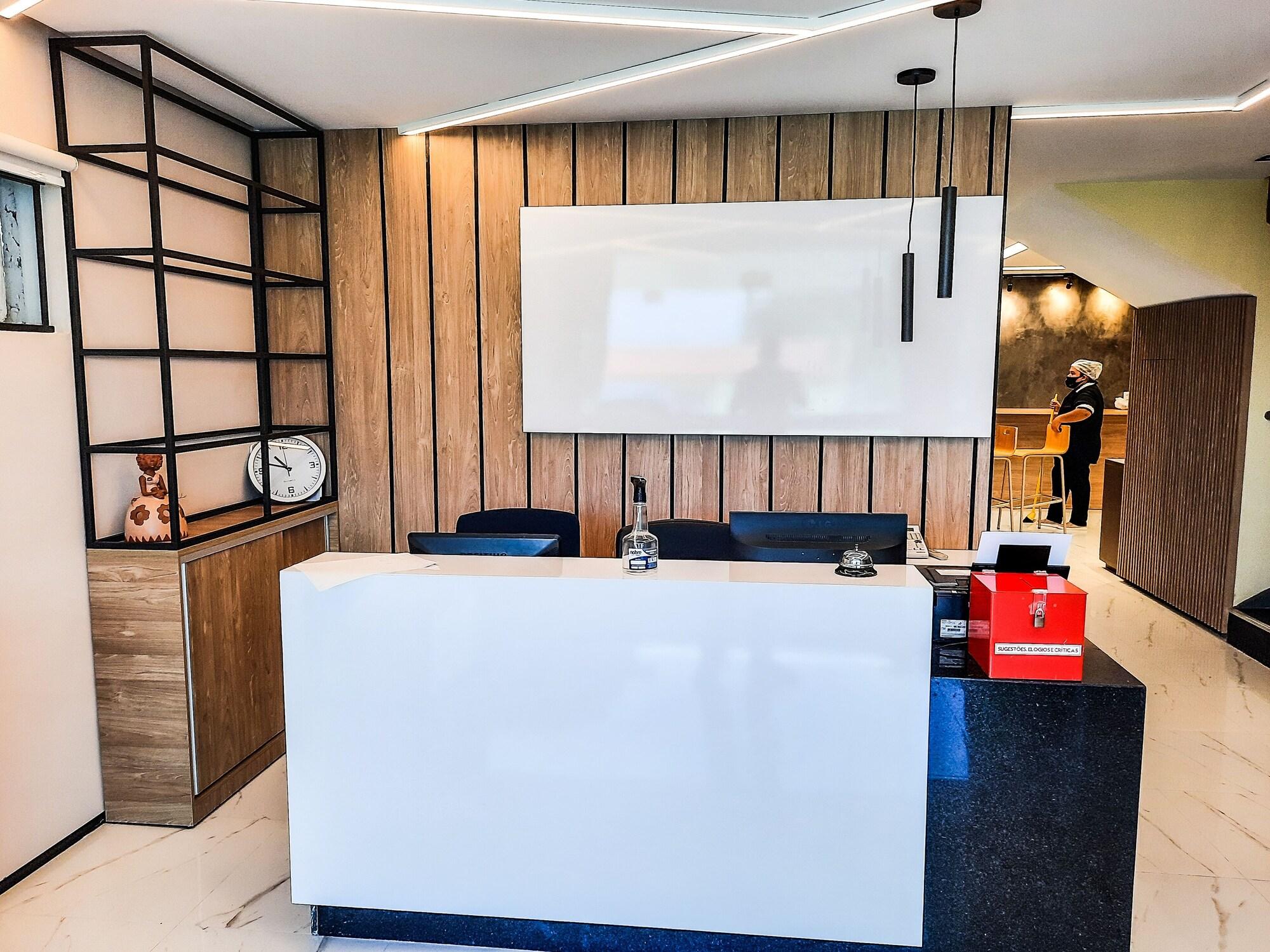 Vista Lobby Hub Hotel