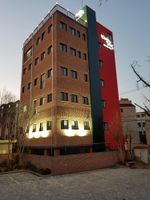 Alojamiento - Midtown Hostel