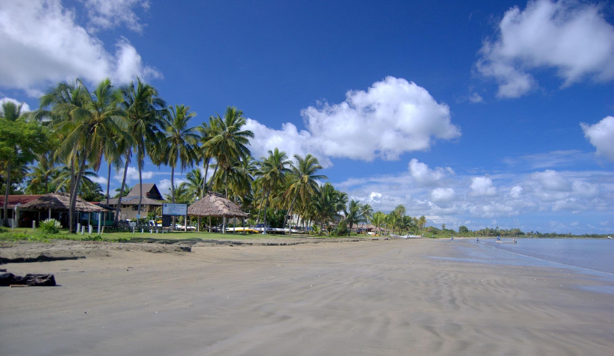 Playa Bluewater Lodge - Hostel