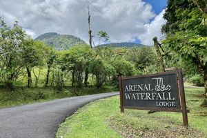 Alojamiento - Arenal Waterfall Lodge