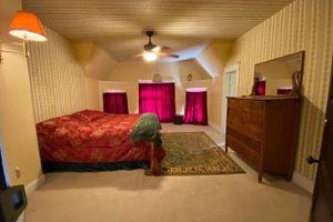 Alojamiento - Beautiful Victorian in rural northwest Kansas