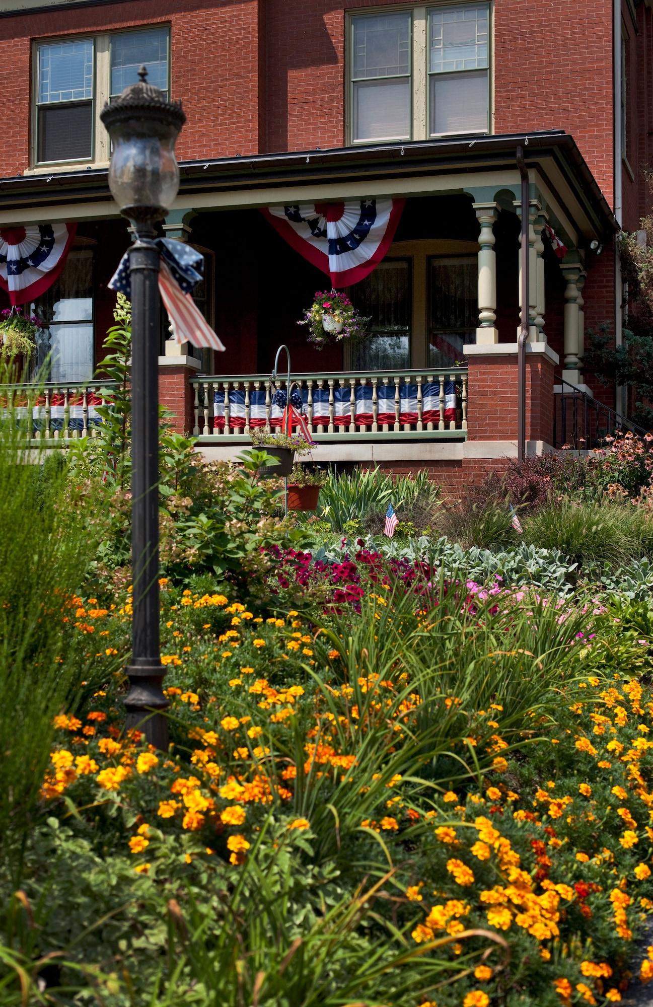 Vista Exterior B. F. Hiestand House Bed & Breakfast