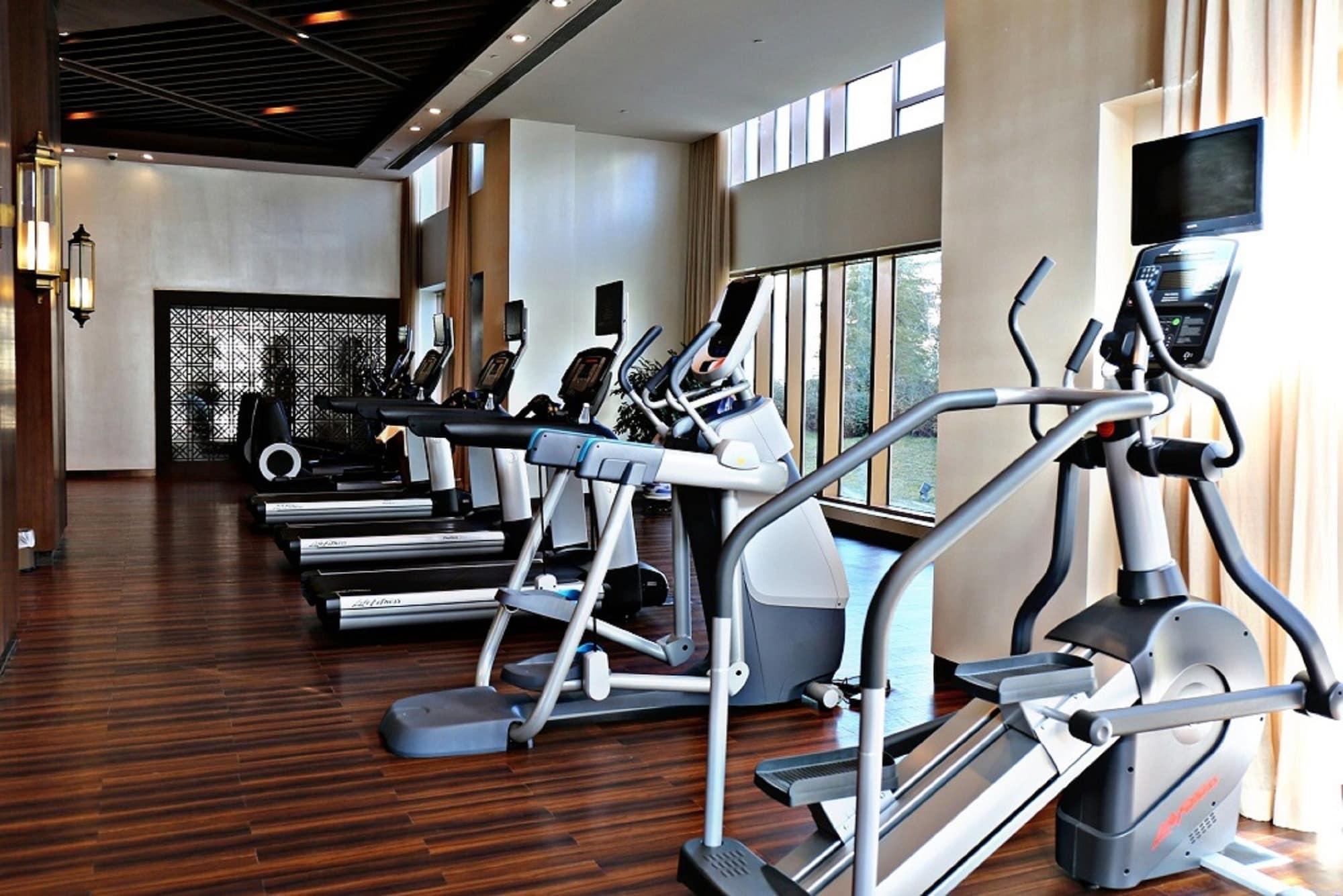 Gimnasio Shangri-La Lhasa