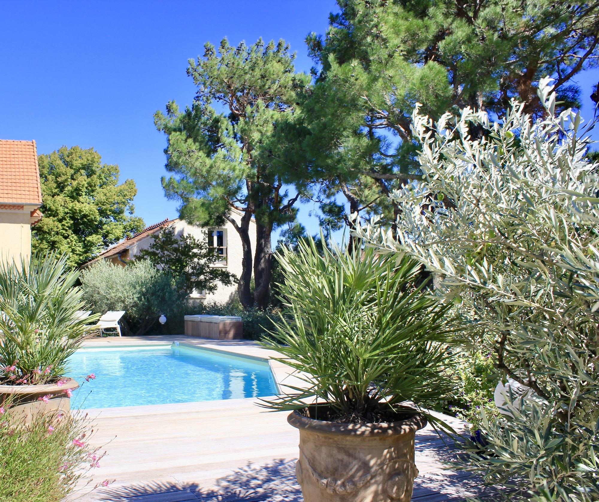 Vista Piscina Le Clos Vitis - Chambres d'hôtes et gite