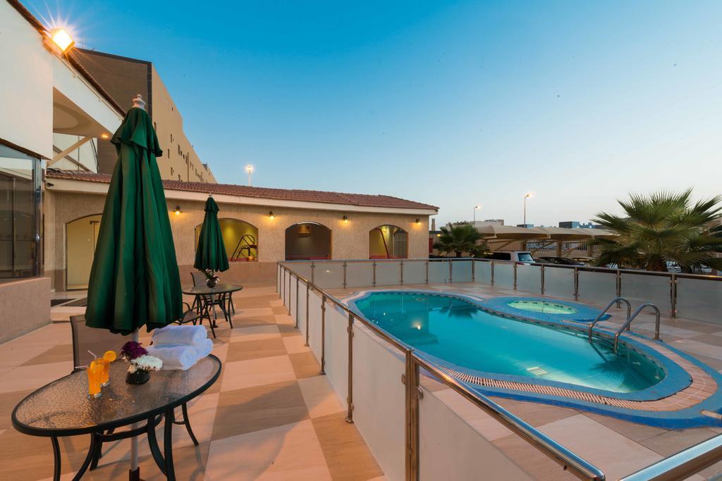 Vista Piscina Boudl Buraida Hotel