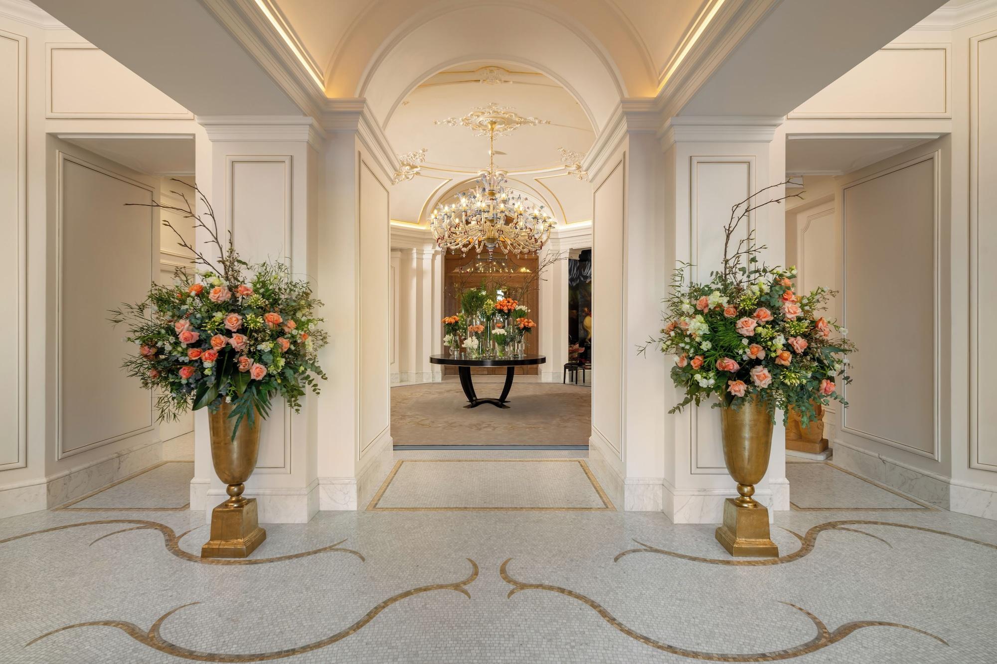 Vista Lobby Corinthia Grand Hotel Du Boulevard Bucharest