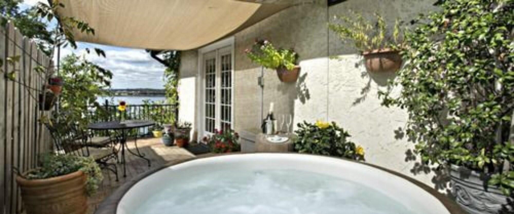 Spa The Lakehouse Bed & Breakfast