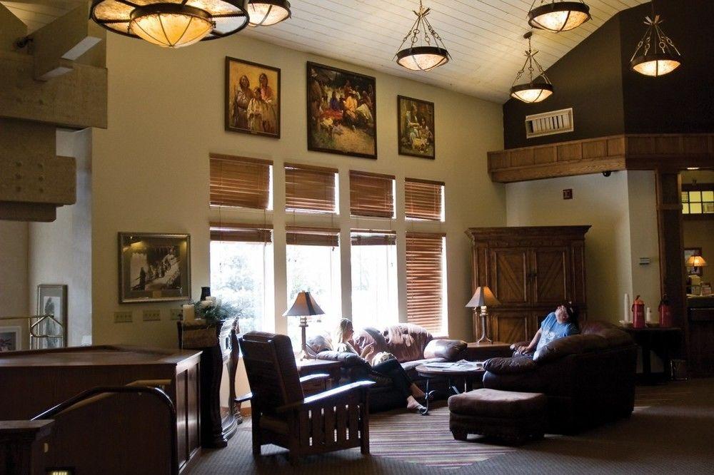 Vista Lobby Best Western Plus Kwataqnuk Resort