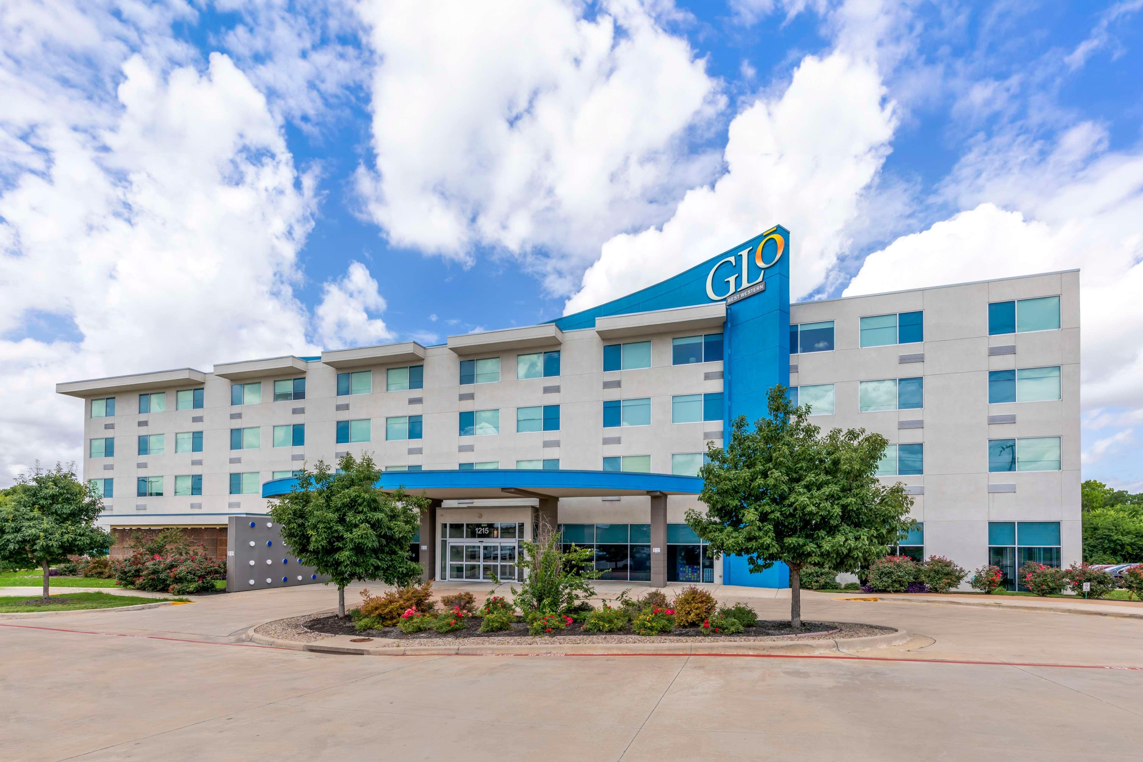 Vista Exterior GLō Best Western Dallas South DeSoto