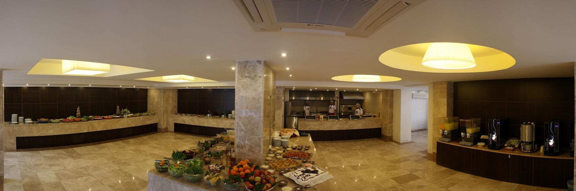 Restaurant Club Munamar Beach Resort – All Inclusive