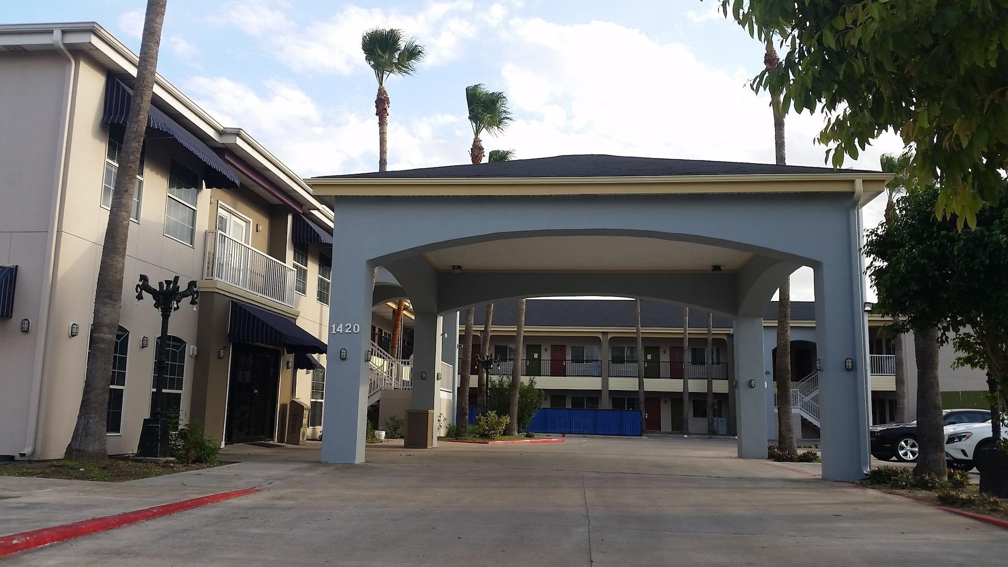 Vista Exterior Texas Inn Downtown McAllen