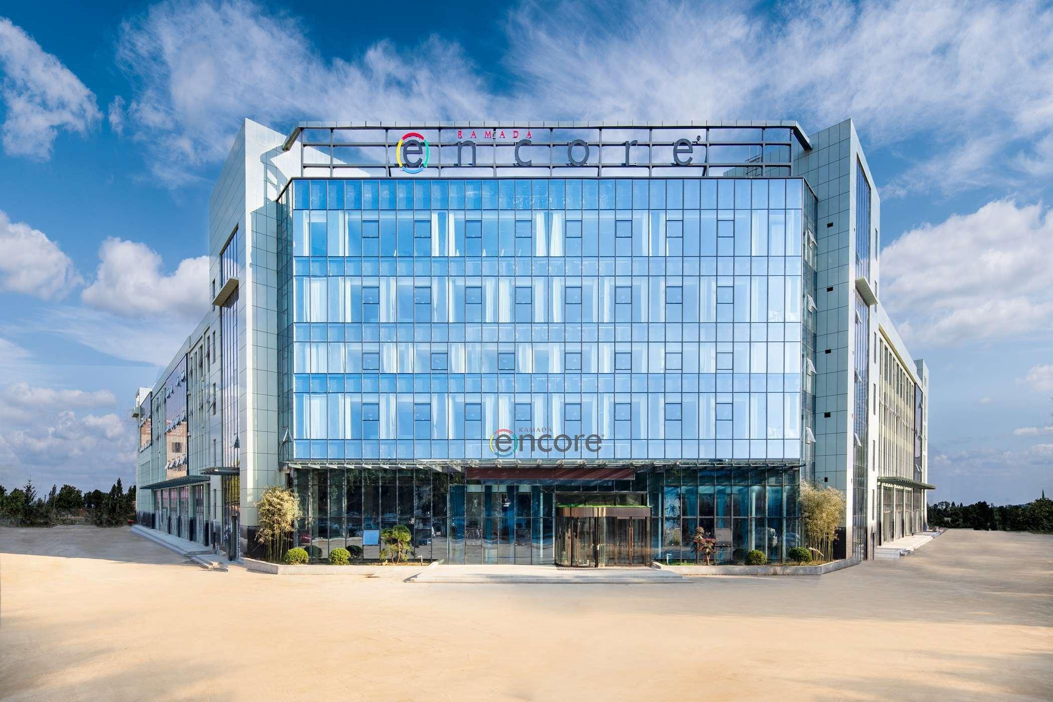 Vista Exterior Ramada Encore Wyndham Linyi