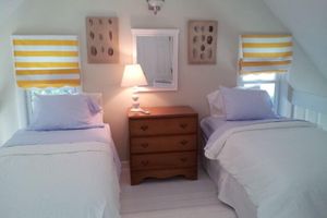 Alquiler Vacacional - Cape Cod summer home on Slough Pond