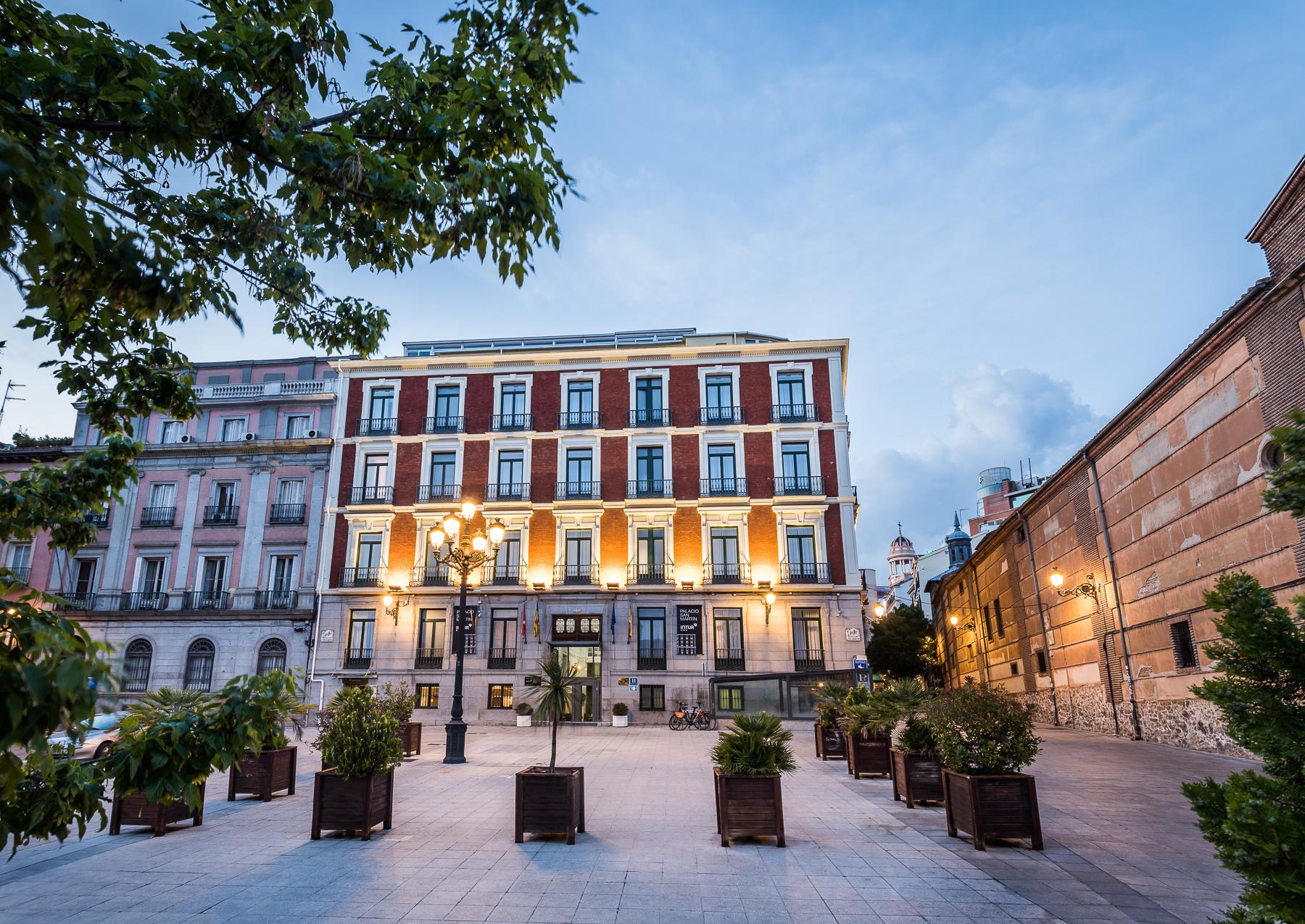 Vista Exterior Intelier Palacio de San Martín Hotel