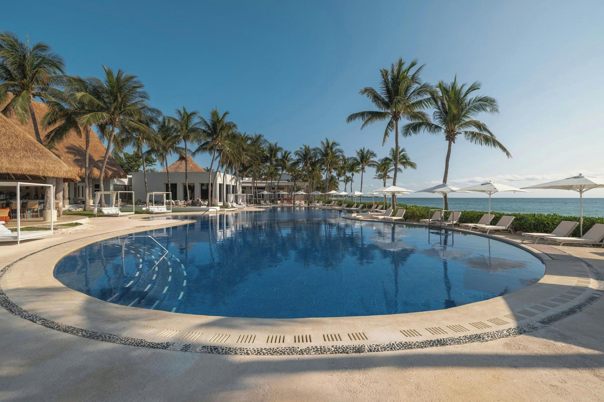 Vista Piscina Paraiso de la Bonita, Adult All-Inclusive, a Luxury Collection Resort