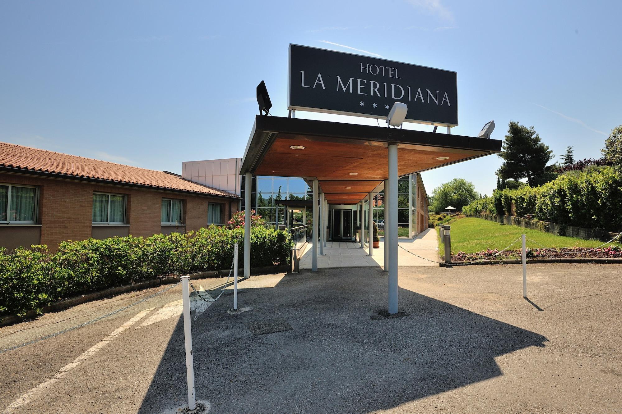 Vista Exterior La Meridiana Bleisure Hotel