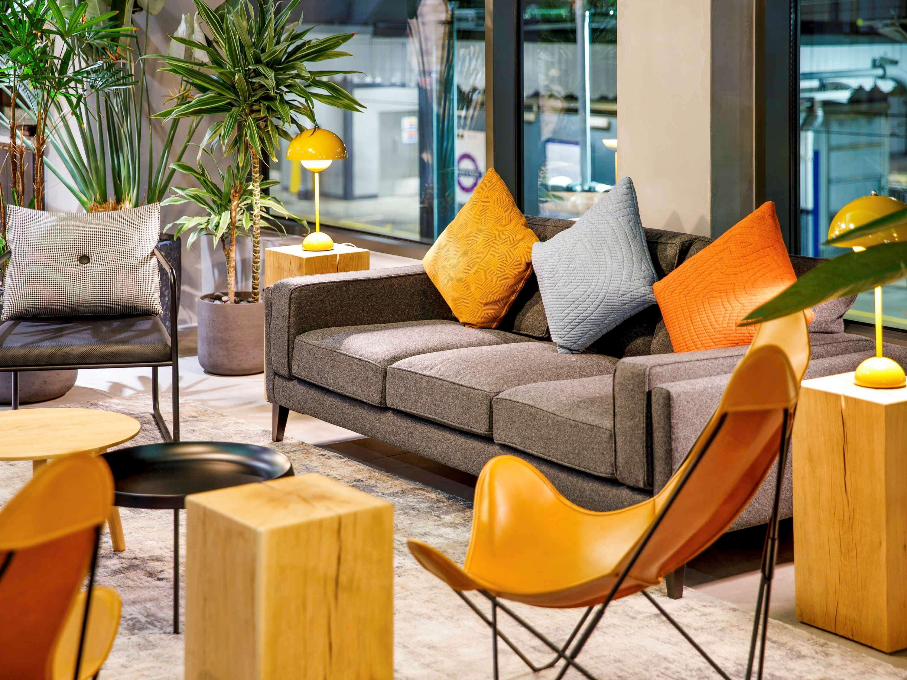 Bar/Salón Ibis Styles London Seven Kings