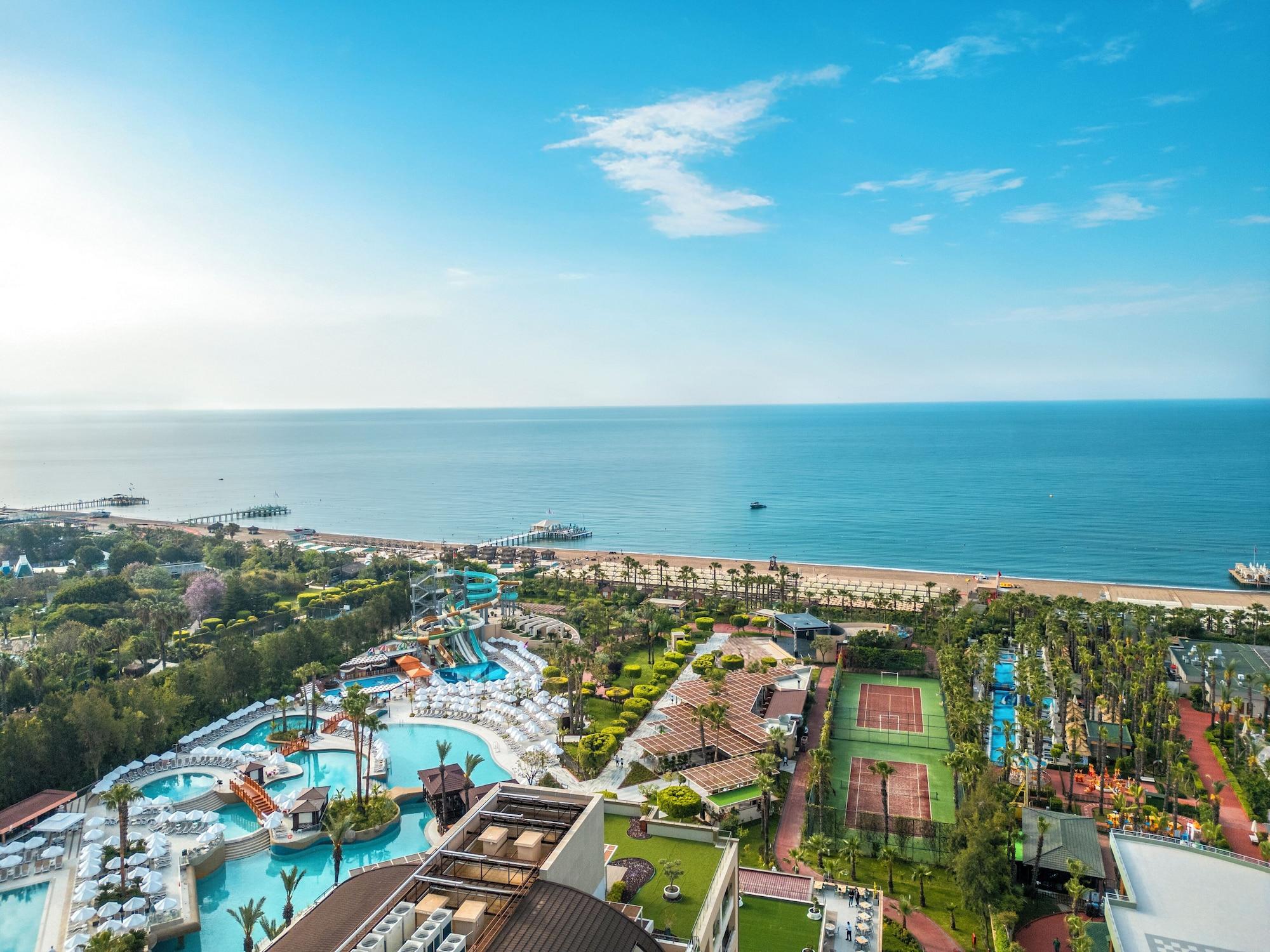 Vista Exterior Fame Residence Lara & Spa - All Inclusive
