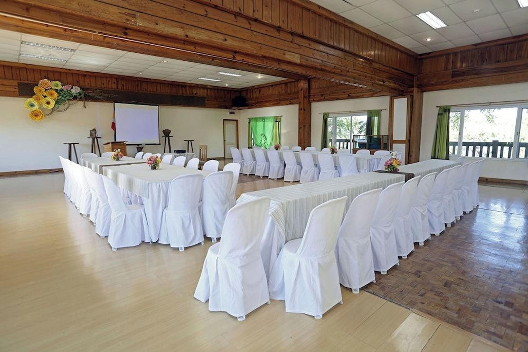 Sala de Reuniones Ridgewood Hotel Baguio Near The Mansion