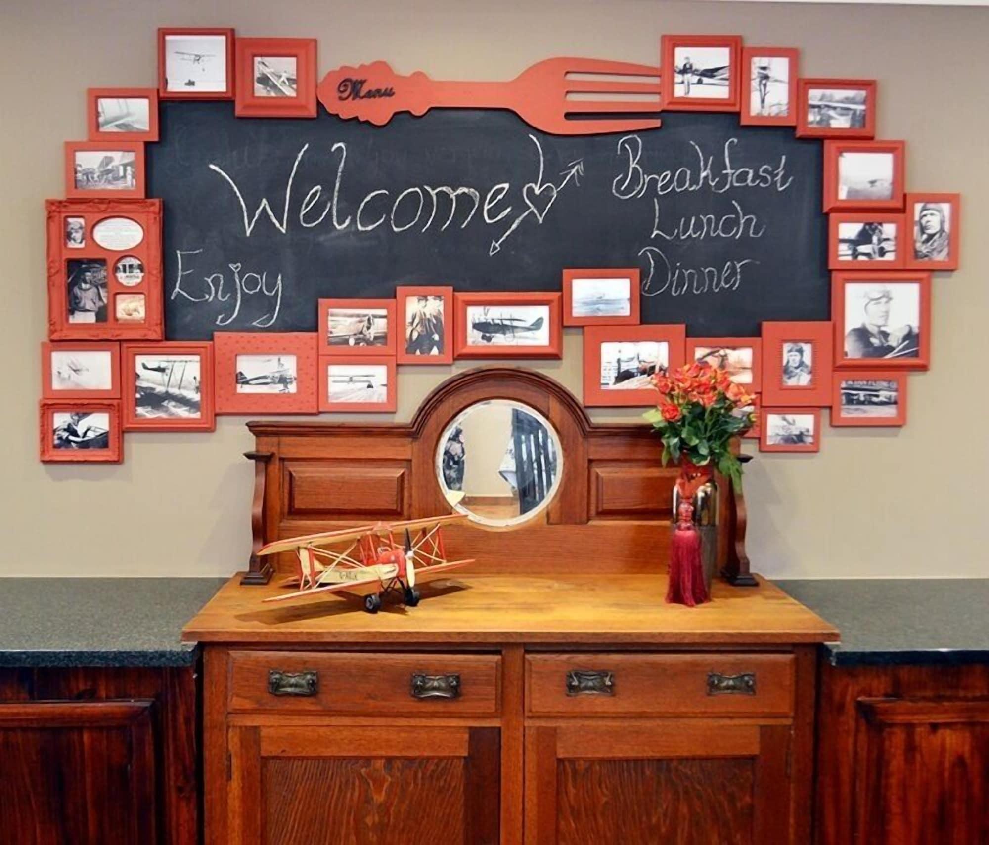 Restaurant Barnstormers Rest