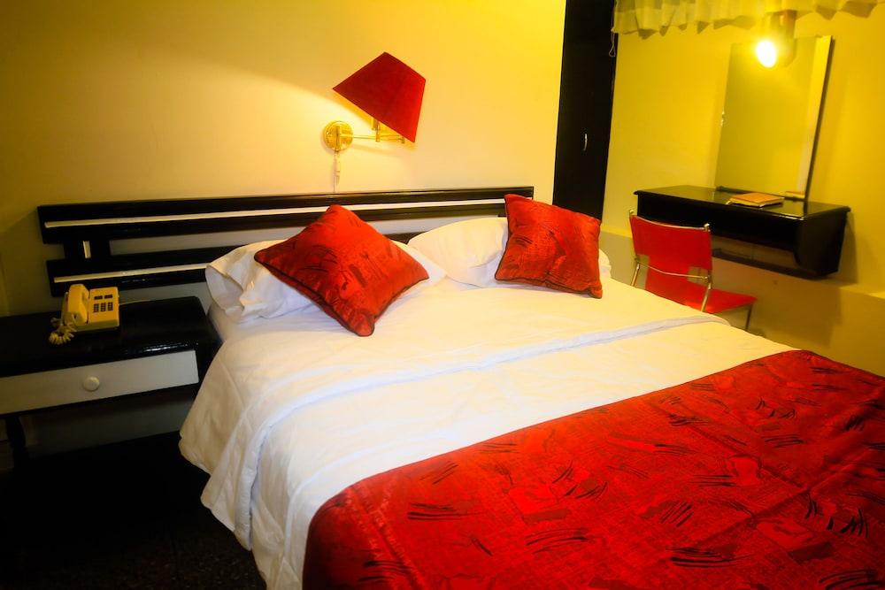 Varios President Hotel