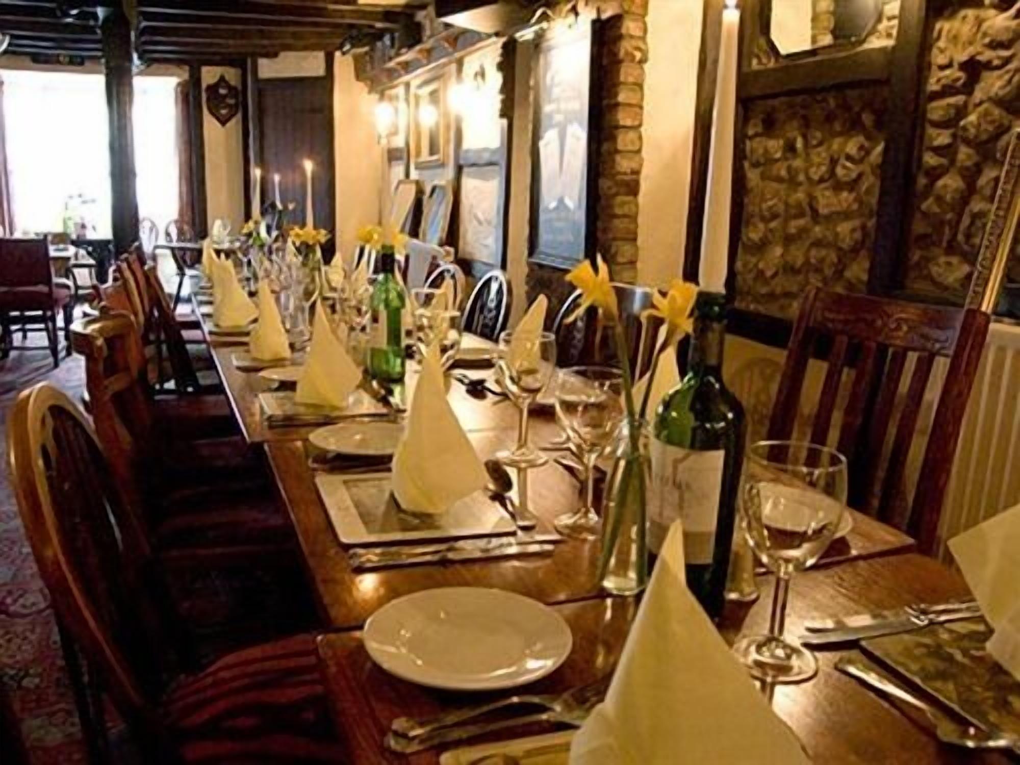 Restaurant Dun Cow Inn