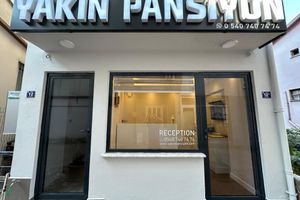 Alojamiento - YAKIN PANSİYON