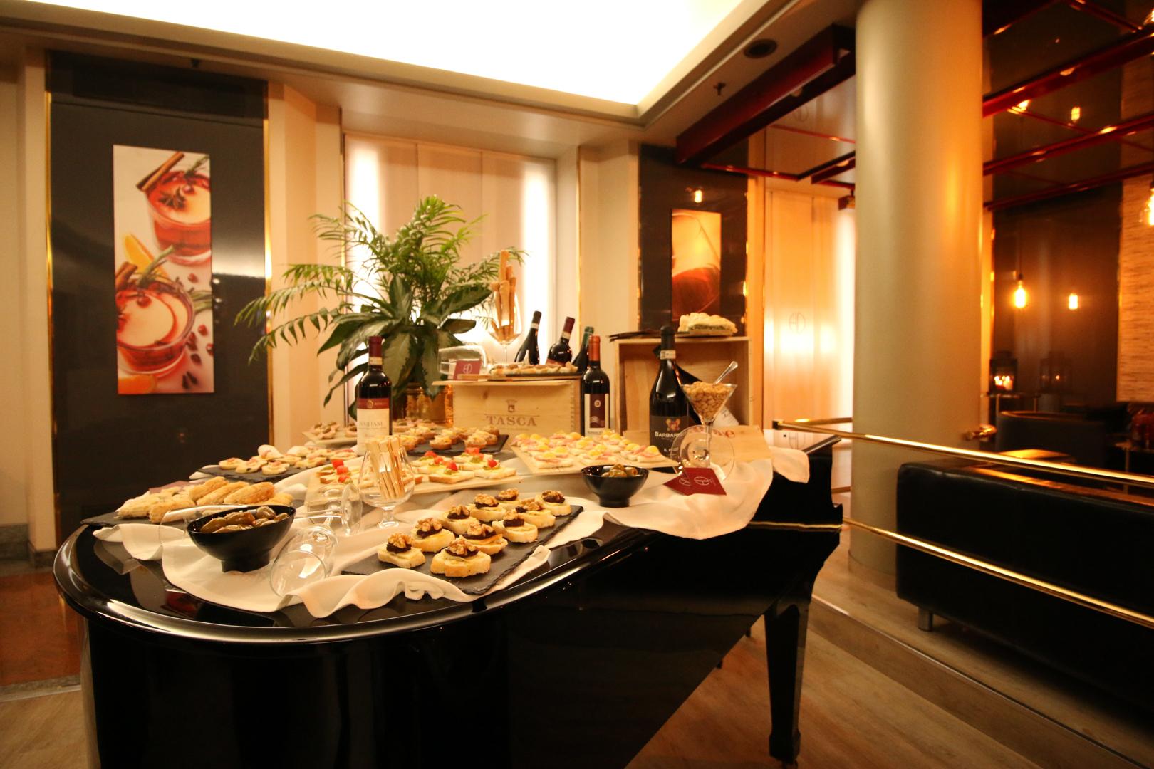 Bar/Salón Hotel Diplomatic