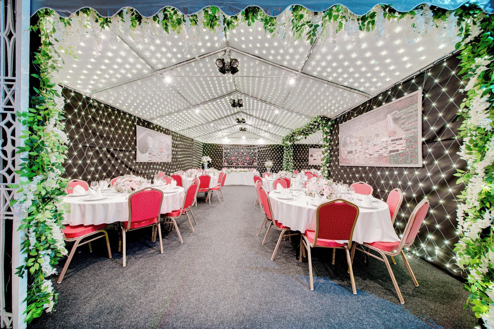 Salón de Baile Stone Court House