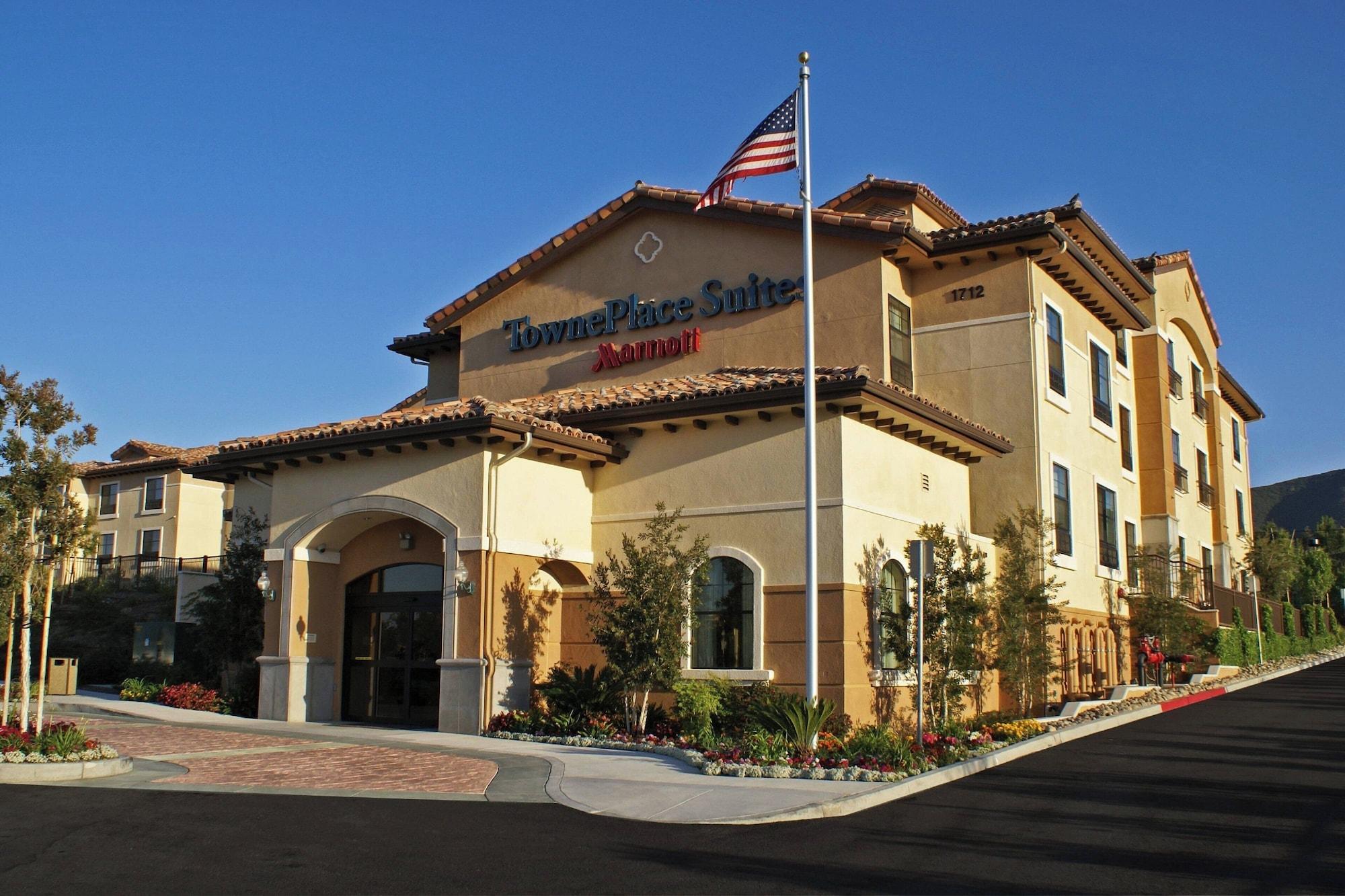 Vista Exterior TownePlace Suites Thousand Oaks Ventura County