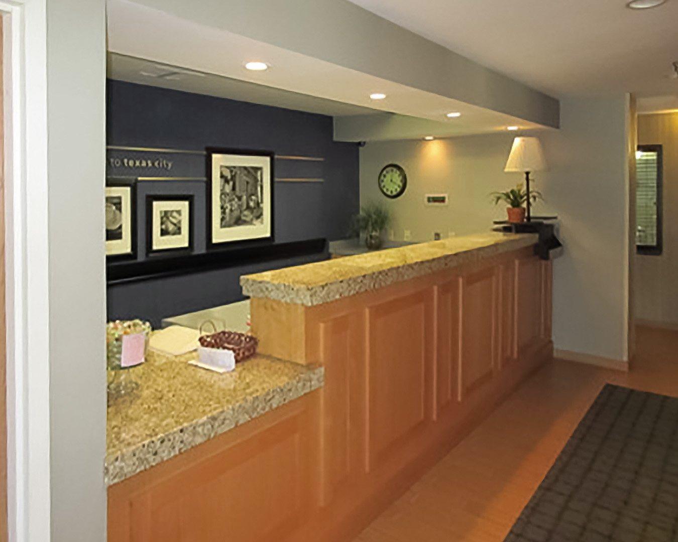 Vista Lobby Quality Inn Texas City