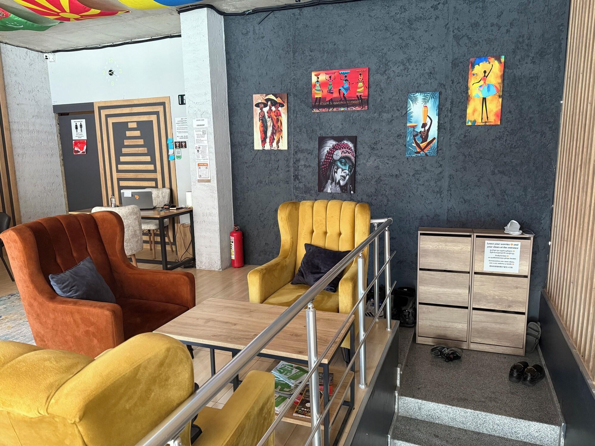 Vista Lobby Karvi Hostel & Suites