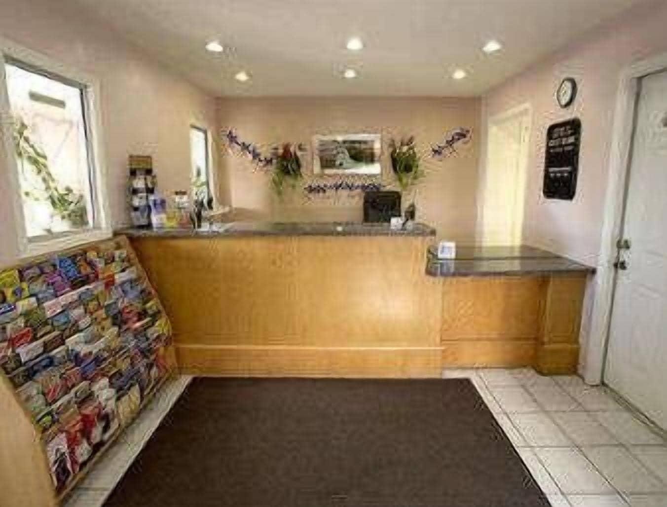 Vista Lobby Travelodge by Wyndham New Braunfels