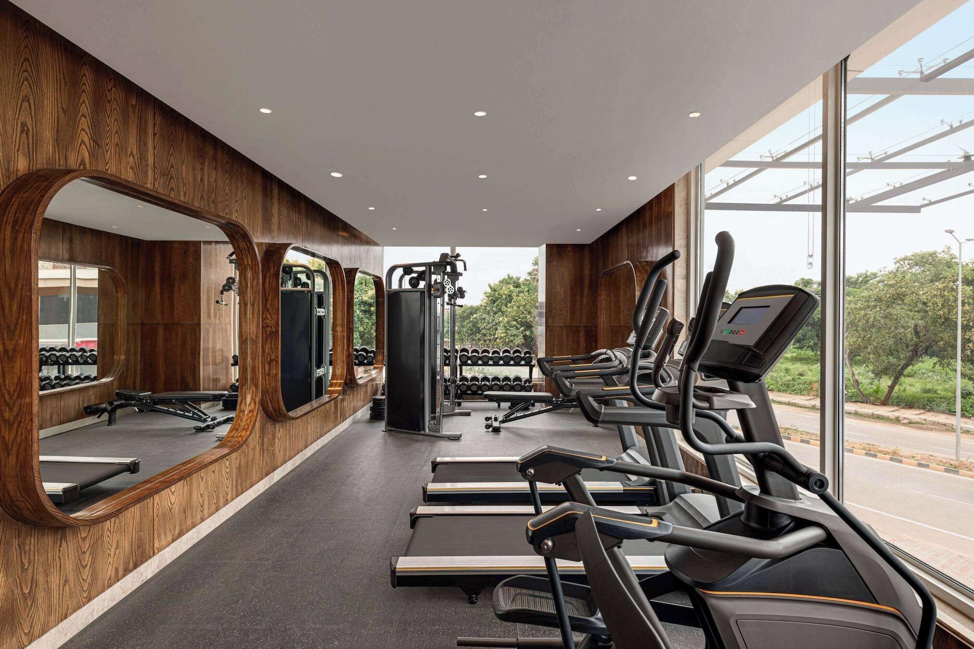 Gimnasio Ramada by Wyndham Gorakhpur Gorakhnath Mandir Road