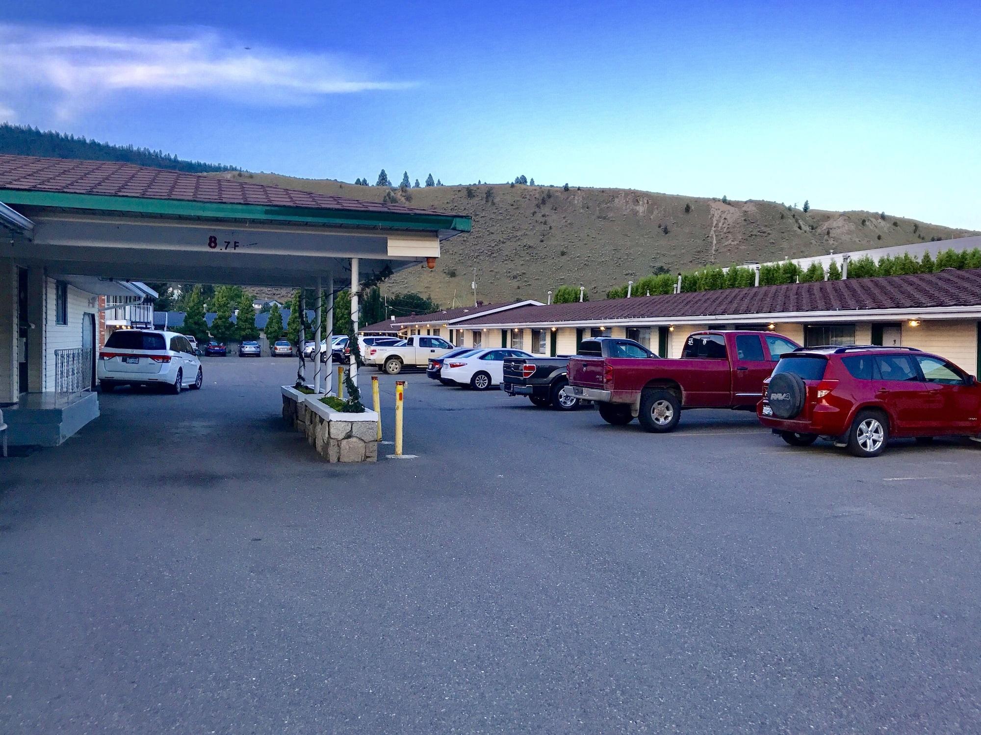 Varios Trans Canada Motel