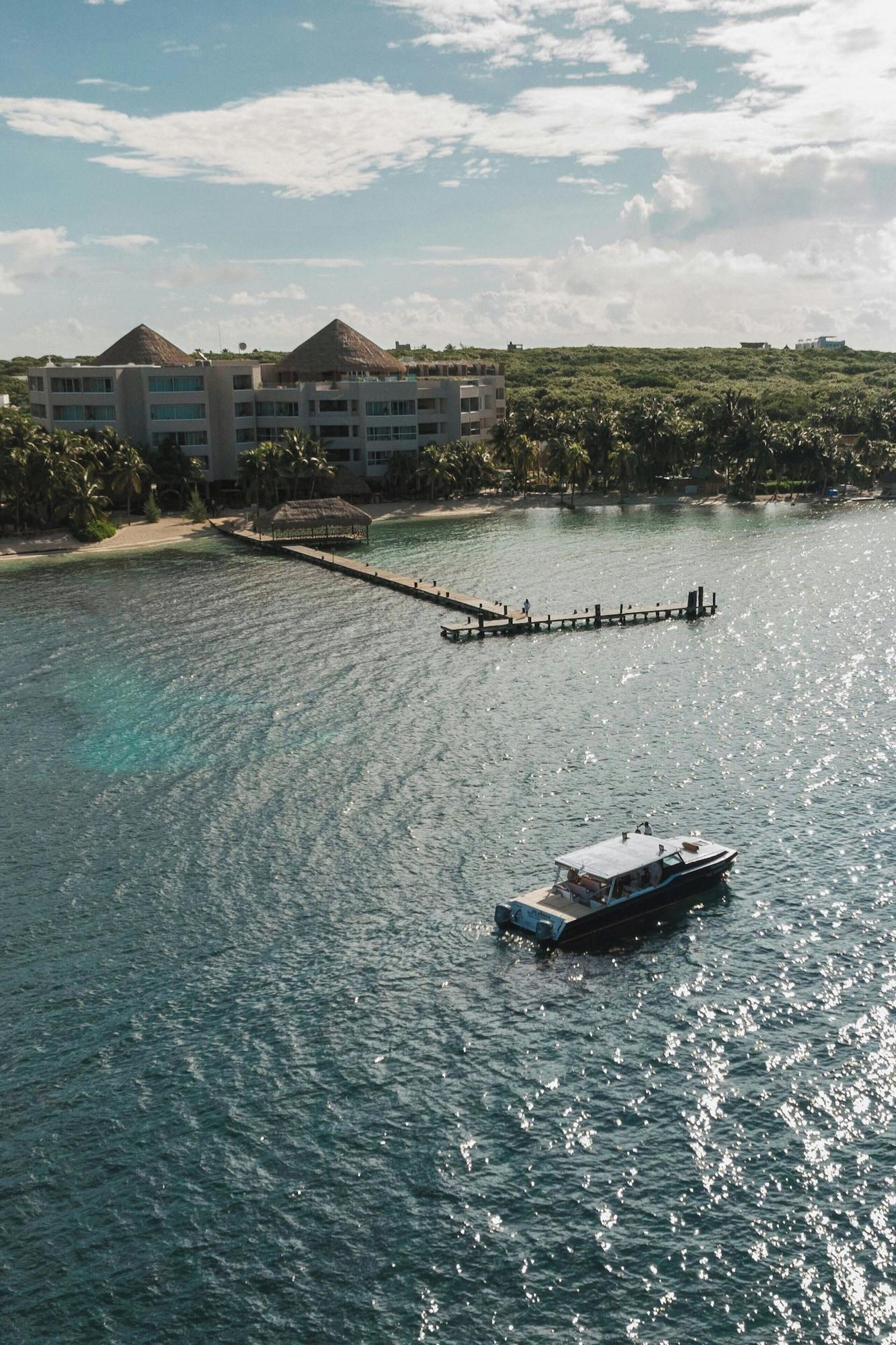Vista Exterior Almare, a Luxury Collection Resort, Isla Mujeres, Adult All-Inclusive