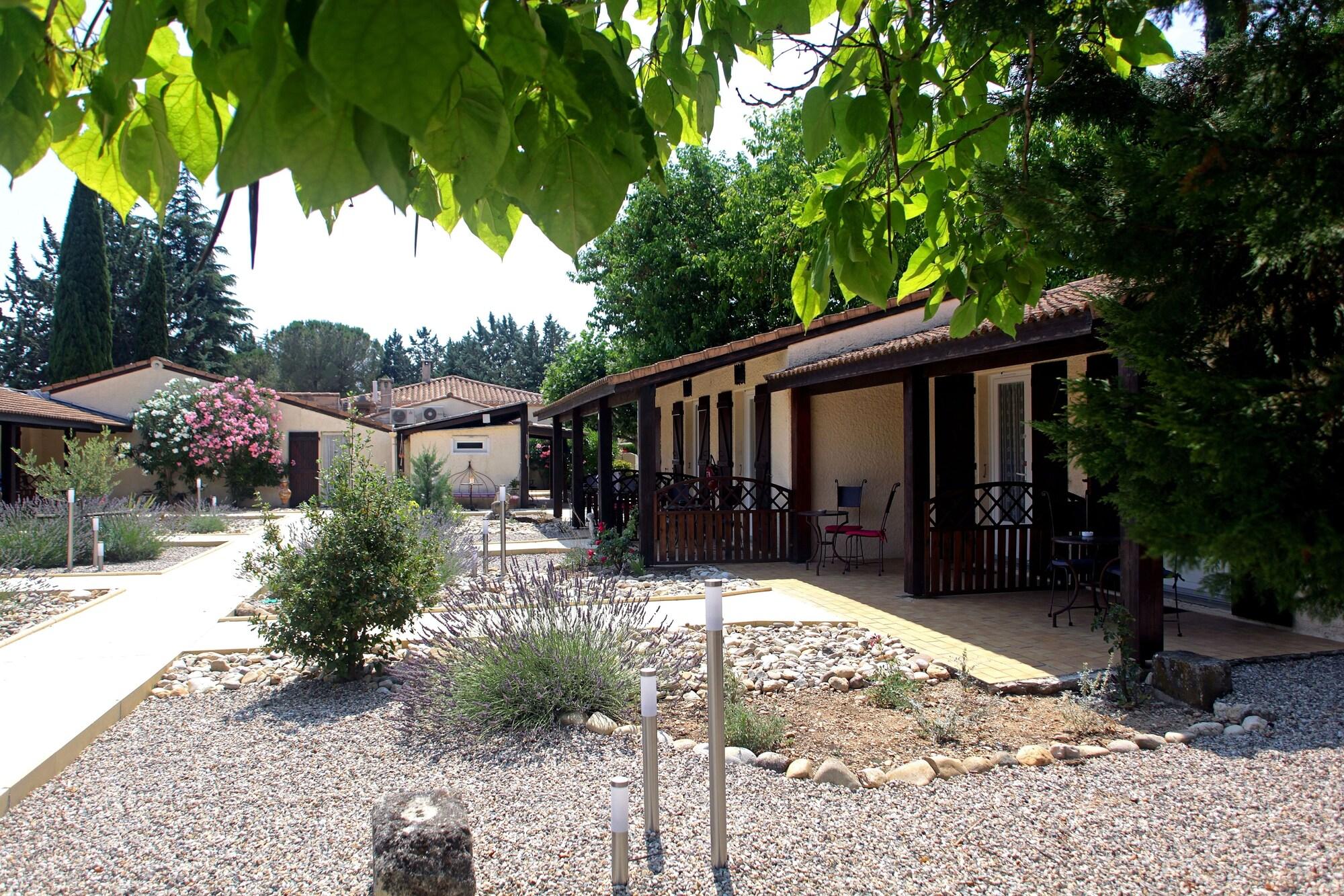 Varios Hôtel du Vieux Moulin