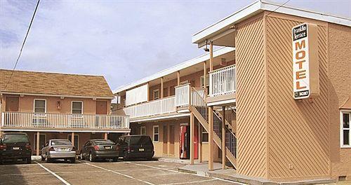 Varios Franklin Terrace Motel