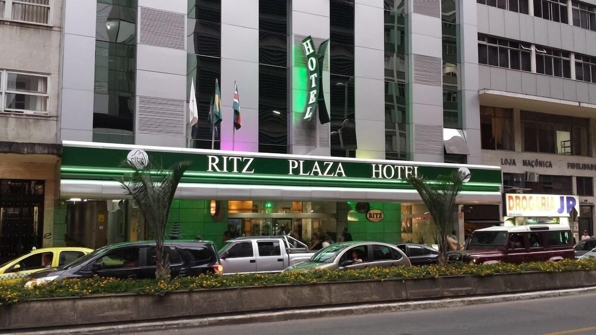 Vista Exterior Ritz Plaza Hotel