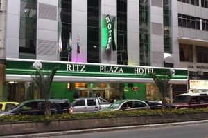 Alojamiento - Ritz Plaza Hotel