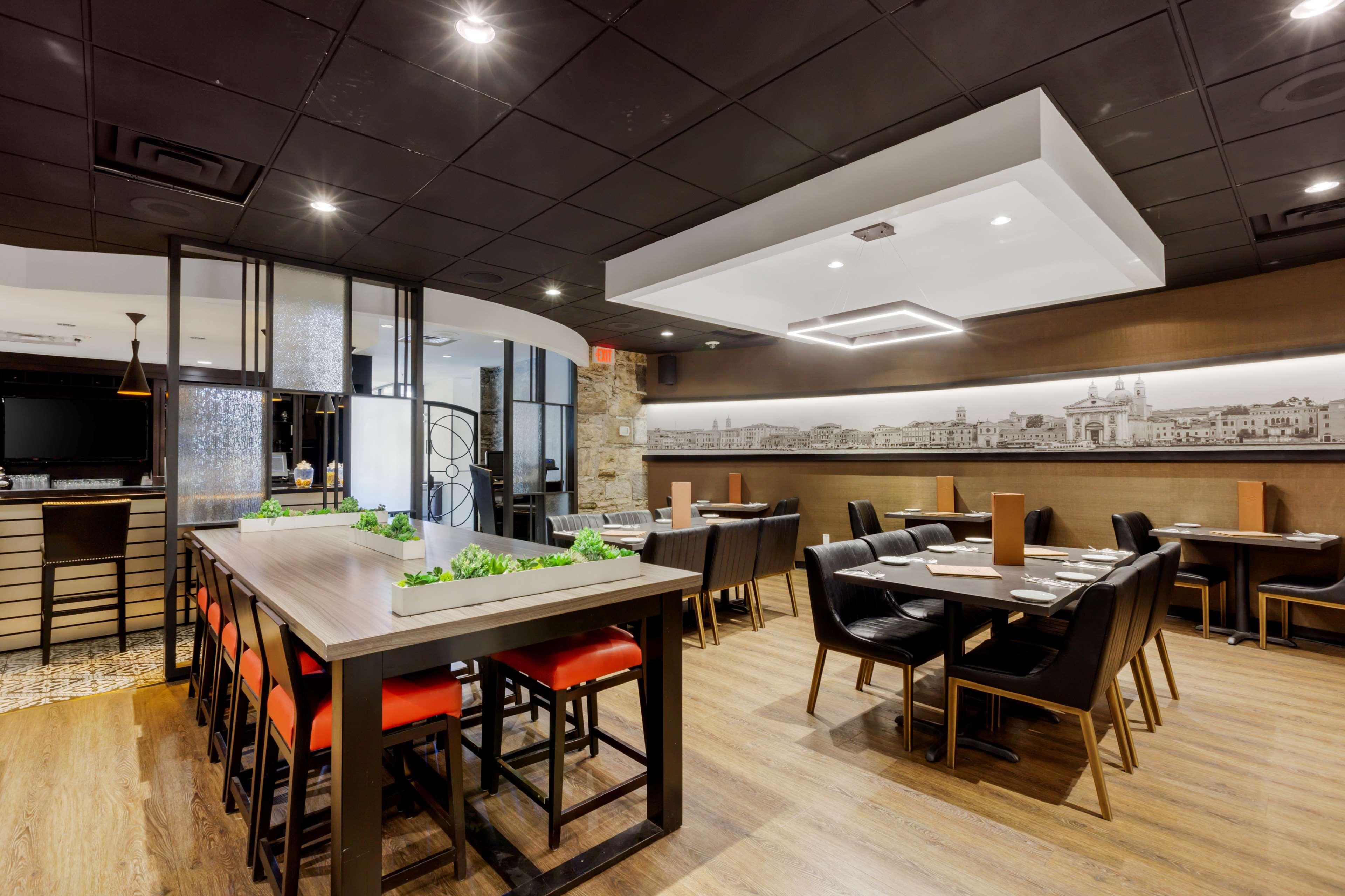 Restaurant C Hotel by Carmen's, BW Premier Collection