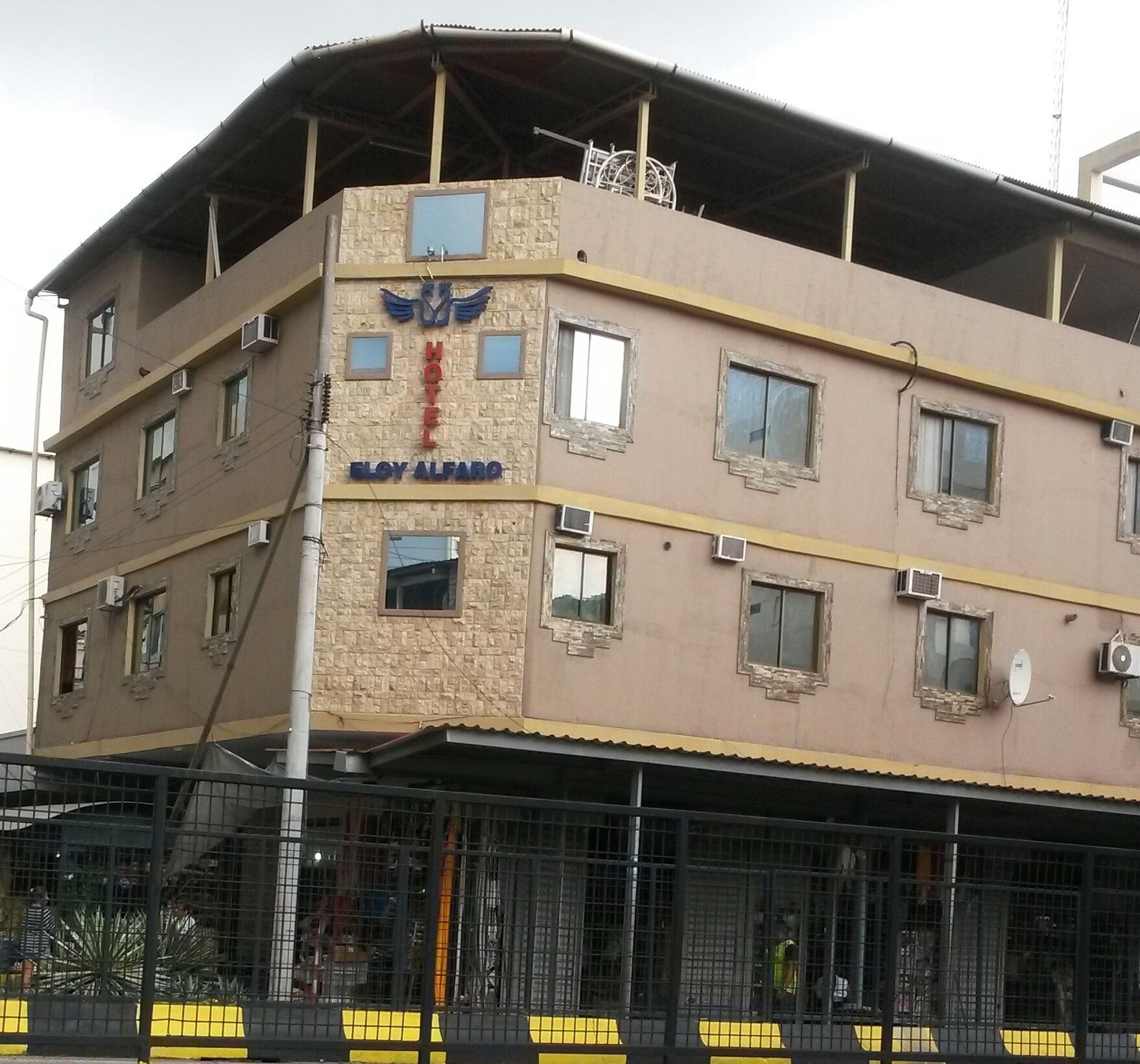 Vista Exterior Hotel Eloy Alfaro - Hostel